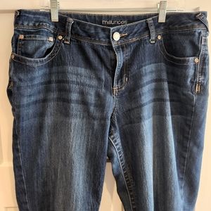 Maurices medium wash bootleg sz16 short jeans